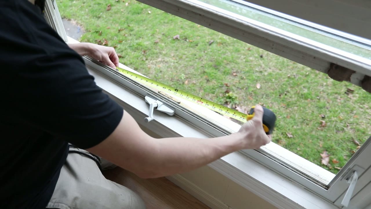 Tape measure across the folded operator — this one reads 21-1/2", Truth's 11.10 single pull